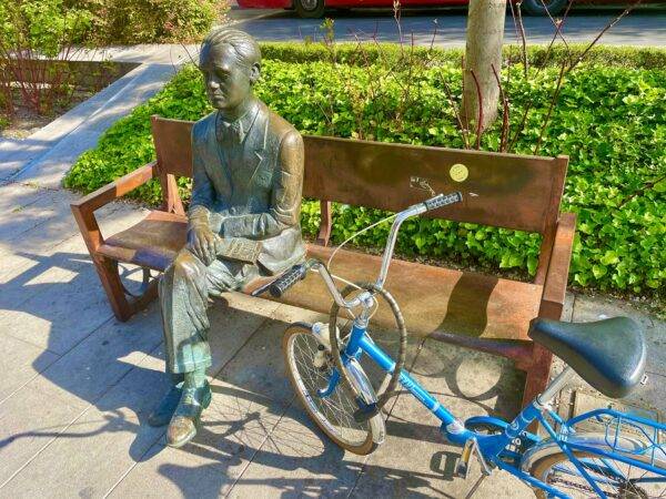 estatua Garcia lorca